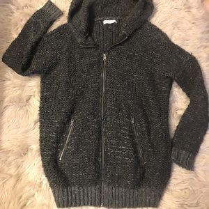 Warm oversized hooded sweater.